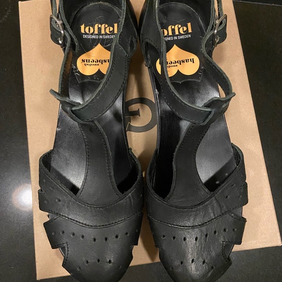 Swedish Hasbeen t-stap sandals - Picture 9 of 12